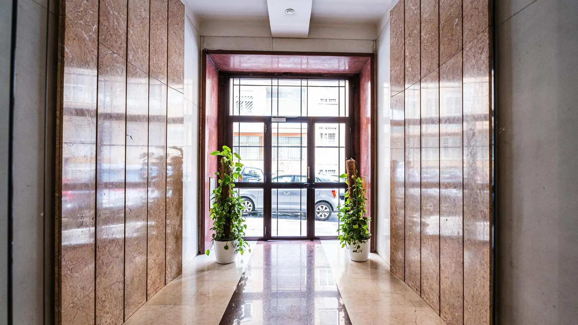 Domus Leo Roma Apartment Italy